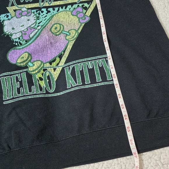 Hello Kitty by Sanrio Peace Love Skate Crewneck Sweatshirt Size L - Picture 9 of 11